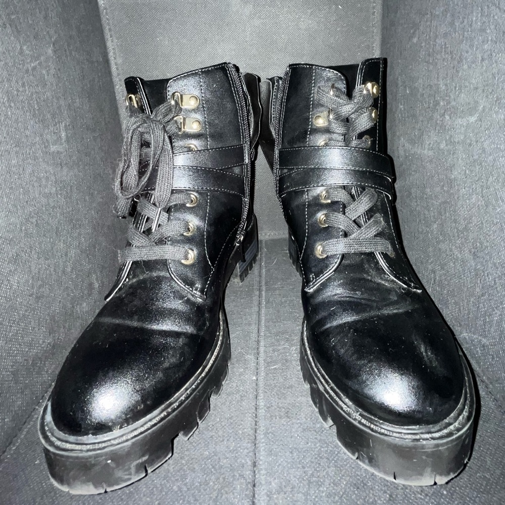 Size 5.5 black combat boots.